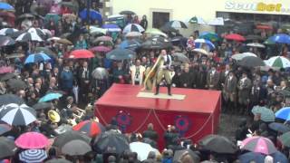 preview picture of video 'Selkirk Common Riding 2012 /1 Gavin Henderson Casts the Royal Burgh Flag'