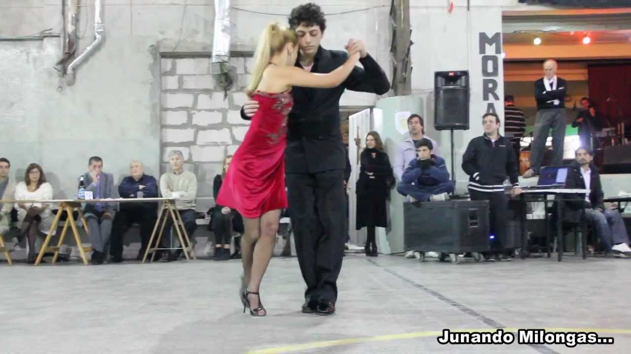 FEDERICO NAVEIRA Y SABRINA MASSO en La Milonga del Moran (Mayo 2012) 01