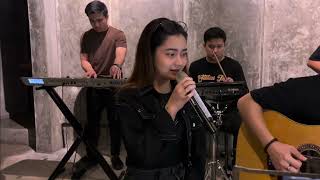 Download lagu Ratu Aulia - Semata Karenamu (Cover) Feat. Fivein #Nyatu mp3