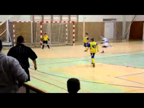 KFC Komárno - FK DAC 1904 1:2, 1. polčas, U9 (2003) Turnaj Galanta, 17.12.2011