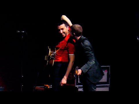 Miles Kane - Don't Forget Who You Are + reprise [Live at Cirque Royal, Brussels - 19-04-2022]