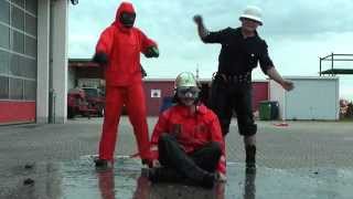preview picture of video 'Feuerwehr Sandhausen: Cold Water Challenge 2014'