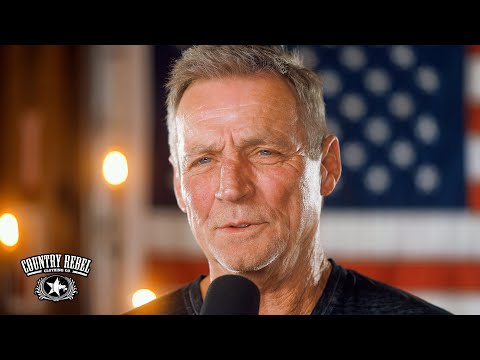 Loretta Lynn's son Ernie Lynn performs - Troubadour (George Strait Acoustic Cover)