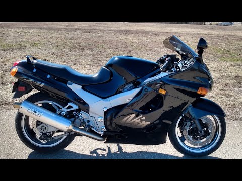 The Kawasaki Ninja ZX-11 is a great first sportbike!