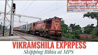 preview picture of video 'DIESEL ACTION : Vikramshila Express with JMP WDM-3A Thrashses Bihta at MPS.'