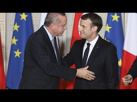 ماكرون بين الحزم والتهدئة في مواجهة إردوغان ودعوات المقاطعة…