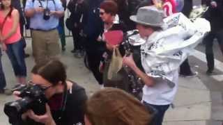 Am Tag nach dem Anschlag auf den Boston Marathon - Ein Saxophonist in der Boylston Street