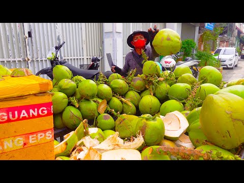 Master of Coconut Cutting Skills - Cambodian Street Food