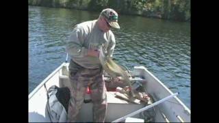 preview picture of video 'Fishing Vacation at Sunset Lodge on Red Lake'