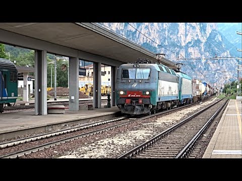 [HD - Treni] DOPPIA MISTA STROMBAZZANTE E405.007 + E412 + Treno Merci in transito a Mezzocorona!