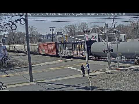 4- 6-2019 12:03 nb nysw cut, auto racks, epic trash CSX 3346, 343, 58, 3114 DPU UP 7292 Q410