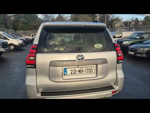 Toyota Land Cruiser 2.8 LWB COMM 6 SPEED MANUAL - Image 2