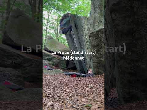 Médonnet Bouldering - La Proue (stand start) 6B