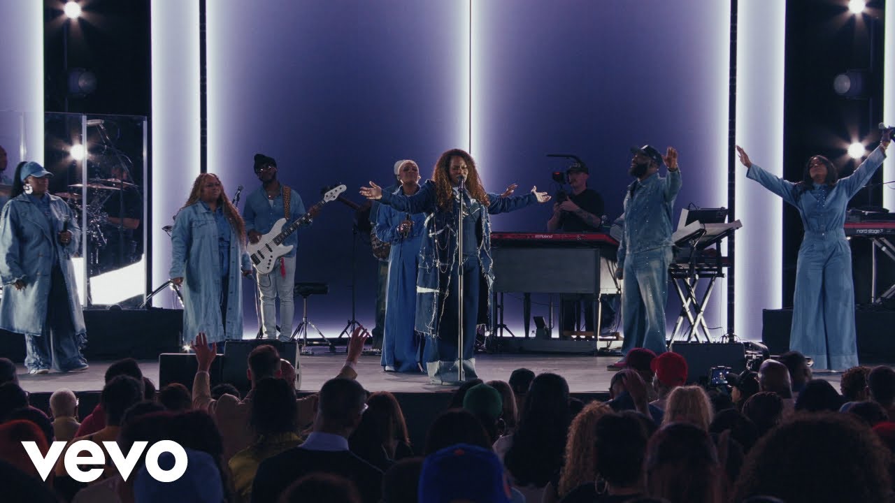 Tasha Cobbs Leonard - One Word / One Word (Reprise) (Live)