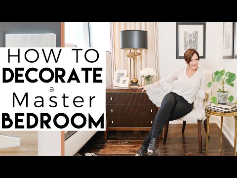 image-What do you call the bathroom in the master bedroom?