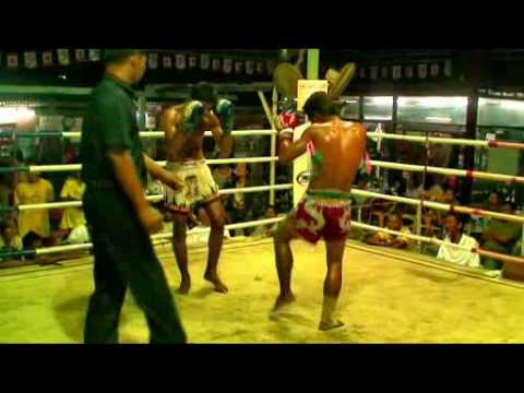 Kaoponlek Wan Chorenrit fighting@Chorenrit Muay Thai Camp