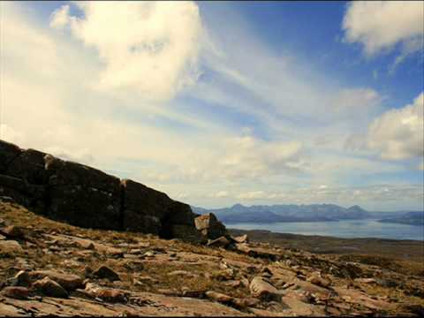 Noah Neiman Ft Catherine - Magic Feeling