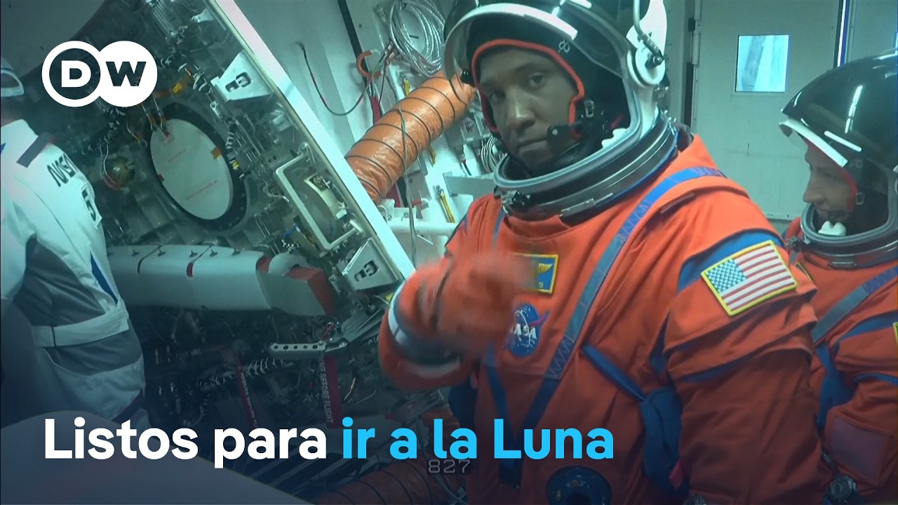 Los astronautas de Artemis II se colocan sus trajes espaciales para el despegue