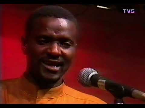 Omar Pene - « Soul » feat Daro Mbaye, Ismaël Lô, Demba Dia & Youssou Ndour ( Live Boulevard)