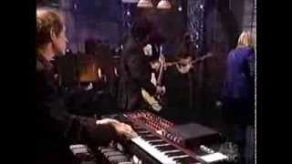 Tom Petty sings I Gotta Move (10.1.2003) a Kinks song on the Tonight Show