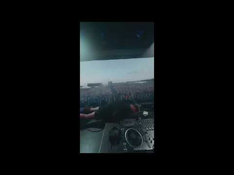 Faustix - I forgot about triceps on pushday, had to slip in few reps 👀🦾 (Live)