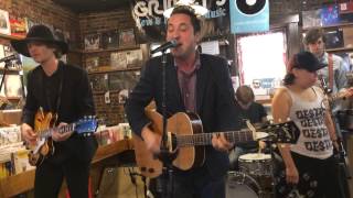 Peter Matthew Bauer - I Was Born in an Ashram (Live At Grimey's)