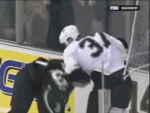 Jarkko Ruutu vs Stephane Robidas Jan 26, 2007