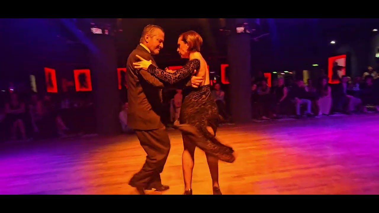 Video thumbnail for Sebastian Ripoll y Mariana Bojanich na Milonga Maipu en Salon Marabu en 05/04/24 - 3/3