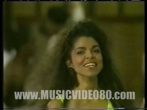 Black Kiss feat Cherita  -  Jump On The Floor