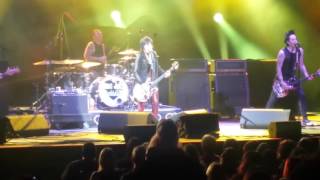 Joan Jett & the Blackhearts - Love is pain ( Live in Toronto )