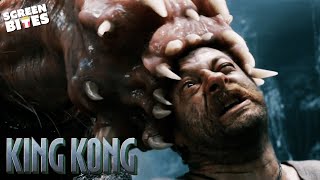 Trapped In A Pit Of Bugs | King Kong (2005) | Screen Bites