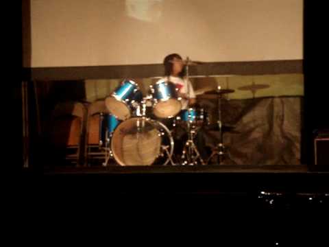 Lwm Tiam perform by The Banditz 7