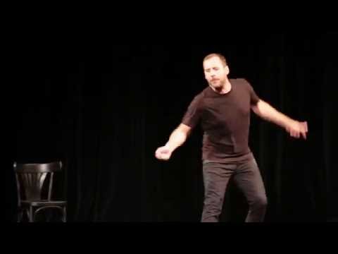 Fred Testot "presque seul" - Comédie de Paris