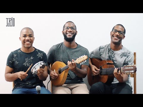 Trio Julio - "O Bêbado e a Equilibrista" (Aldir Blanc e João Bosco)