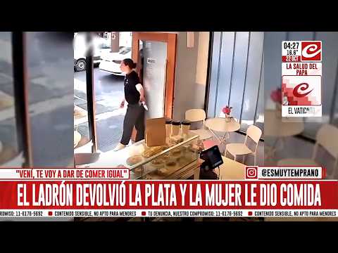 Lo vio robando las propinas y lo enfrentó con una cuchilla. Mirá el video