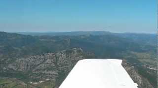 preview picture of video 'Blick aus der Cirrus SR20 D-EZDG der Deutsche Luftfahrt AG bei San Giovanni (Sardinien)'