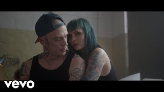 Anstandslos &amp; Durchgeknallt &amp; Jazzy Gudd - Am Tag als Conny Kramer starb (Offizielles Video)