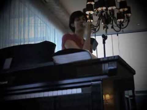 Vaishnavi sings Night and Day @ Caffe Concerto with the Daniel Benisty Trio