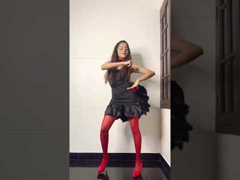 Hansika Krishna in 꽃 향기 만 남기고 갔단 다 🌸 Dance #hansikakrishna #jisooflower #flower #kpop #trendingreels