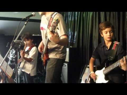 Apresentação Especial do Dia das Crianças da Melody Maker (06/10/12) -- Lucas e Caio