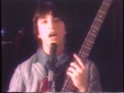 Three O'Clock - The Girl With The Guitar