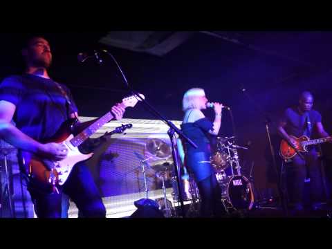 Patty Varen pour Emergenza - See the light (Live au Gibus le 31/10/14)