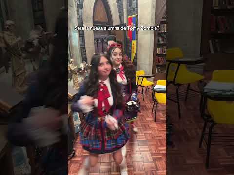 Ya vieron quien nos visitó en Tomy Zombie?? 👀 @LARACAMPOS 🐸