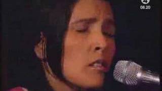 Tanita Tikaram - "Love is Just a Word" - Live, Piano