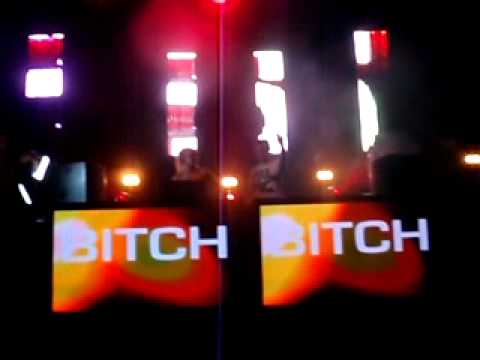 Allan Natal ft. Leilah Moreno - You're not here - Live at Bitch