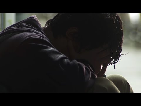 i9bonsai - green lipstick