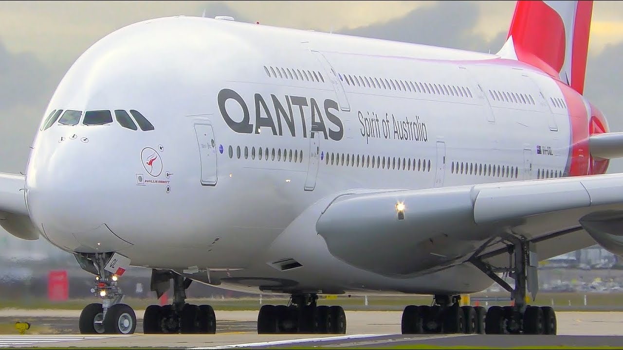 INCREDIBLE Airbus A380 CLOSE UP Takeoff & Landing | Qantas | Melbourne Airport Plane Spotting