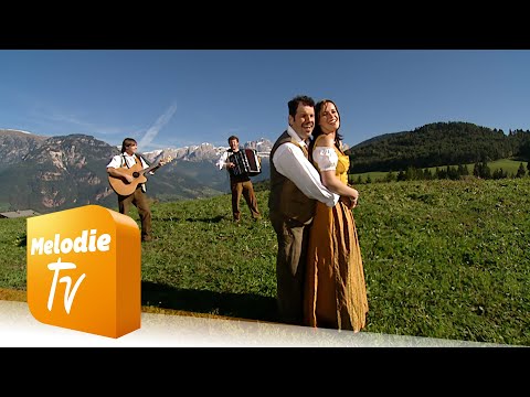 Psayrer & Barbara - Berge im Feuer (Offizielles Musikvideo)