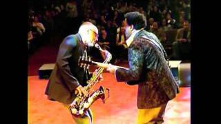 "Sunday Morning" Live - Doc Powell featuring Kirk Whalum