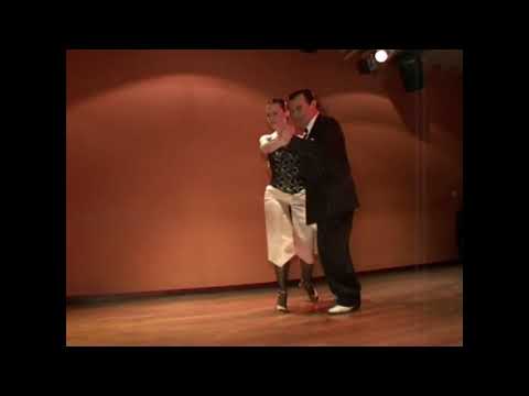  Orlando “Coco” Dias  and  Delphine Zinck  are  dancing  to  the  milonga  "  El Esquinazo  "  in  2006